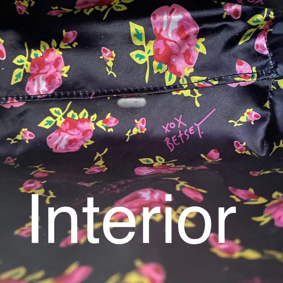 Betsey Johnson Versatile High Quality Floral Cosmetic /Wristlet Bag - Picture 5 of 9